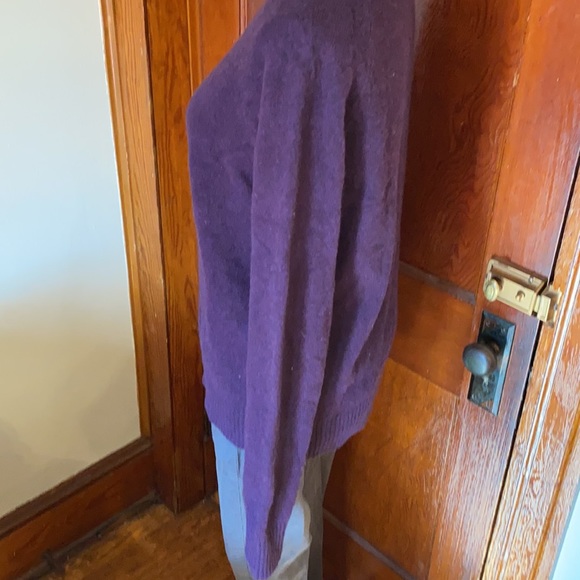 🌸Jcrew purple crewneck sweater 100% lambswool size medium🌸 - Picture 5 of 8